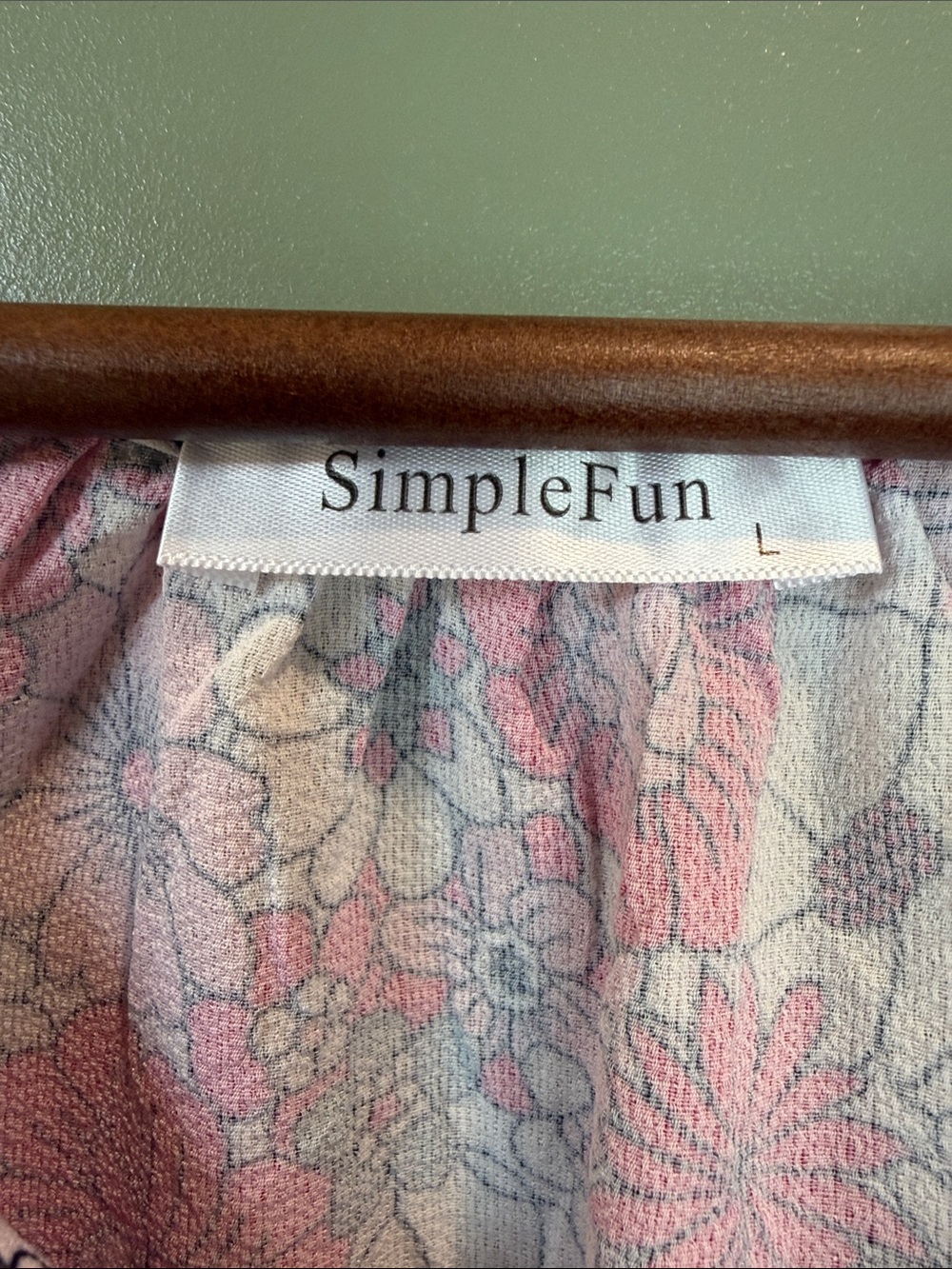 Women’s Pink Floral Flutter Sleeve Top - Picture 2 of 8